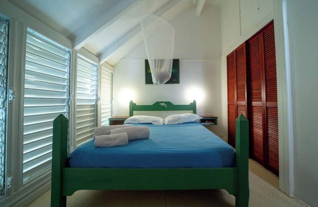 CHARMING SEASIDE COTTAGE - LES SAINTES, GUADELOUPE