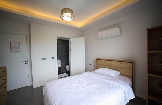 SAPANCA'DA 5+1 TRIPLEX ISITMALI HAVUZLU VİLLA