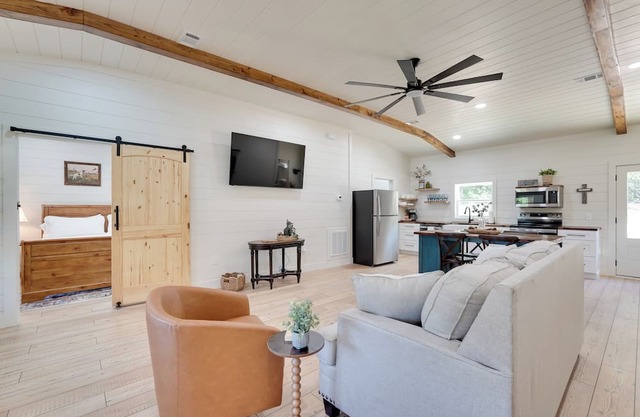 Nature-Centric Retreat! Newly Built Millen Cottage