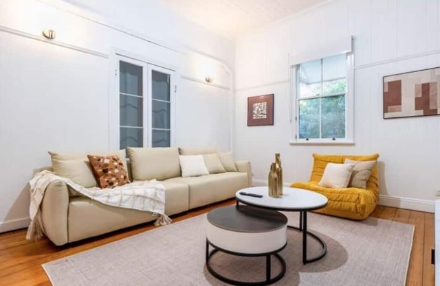 The Hunt House – Heritage Charm, Prime Location