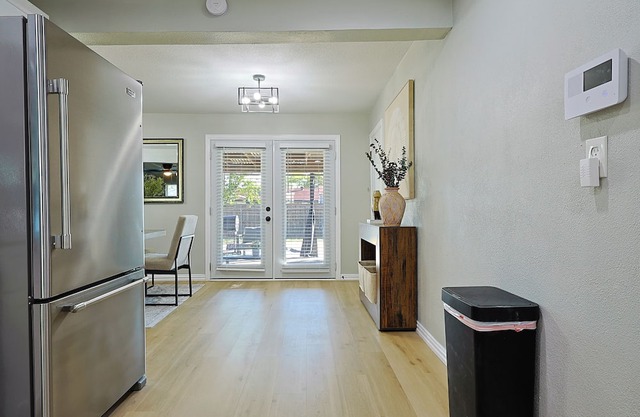 Tranquil Modern 3BR 8 Sleeps Retreat Sauna/Hot Tub/Gym/Game Corporate/Family