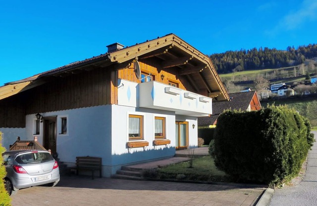 Beautiful apartment for 5 people with WIFI, TV, balcony, pets allowed and panoramic view