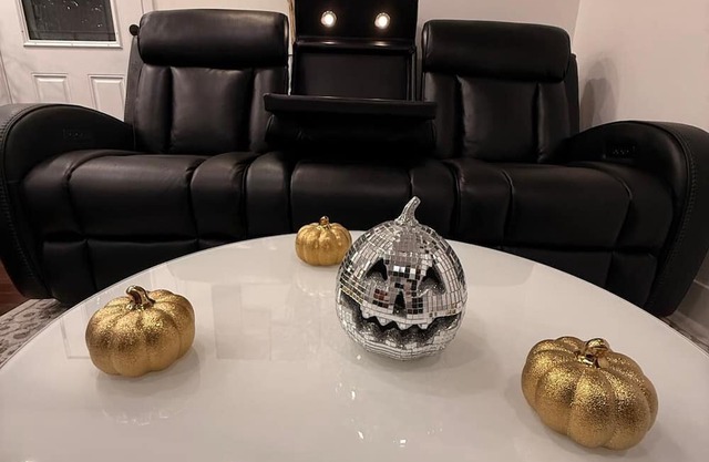 Welcoming 3-bedroom apartment with AC in East Chicago