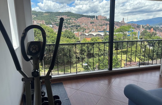Vista Hermosa Apartment In The Middle Of Medellin