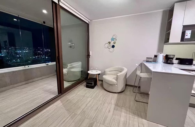 New apartment-Parking included-Metro nearby