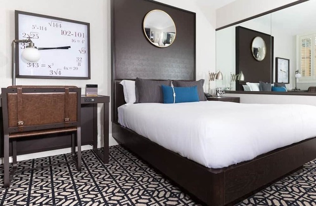 Elegant Waterfront Hotel Rooms | 3 Units | Harbor Court San Francisco