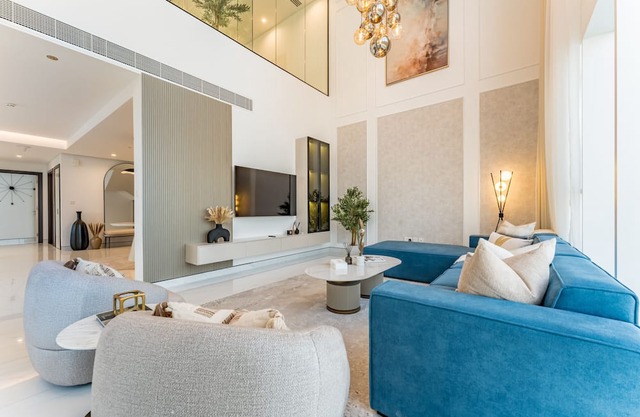 Next to Zabeel Park, Steps from the Metro Station, and Minutes to Downtown Dubai