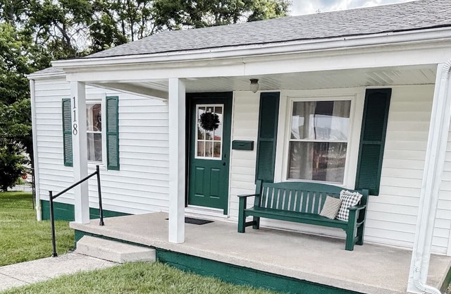 Cottage In Downtown Georgetown Within Walking Distance Of Shops and Restaurants