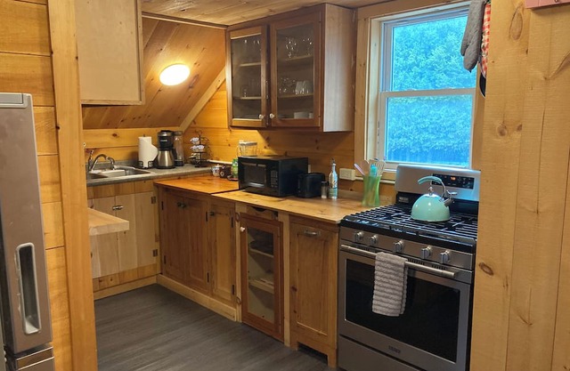 Charming and convenient, private unit in original farmhouse in Waterbury Center.