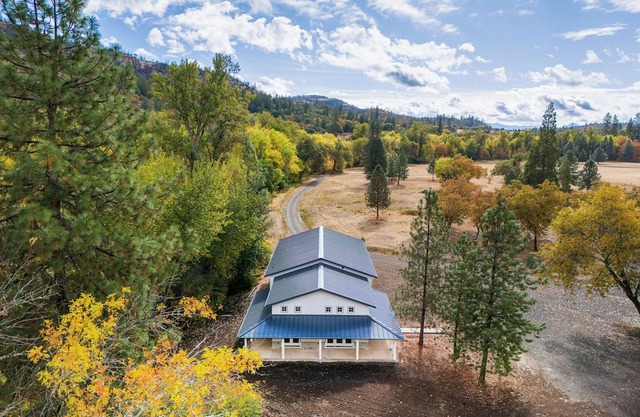 River Bend Cottage 1-bedroom Barndominium with Wildlife Abounding