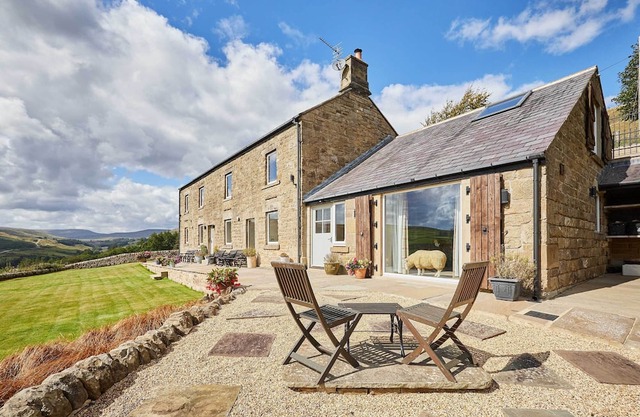 Host & Stay | Edge Farm