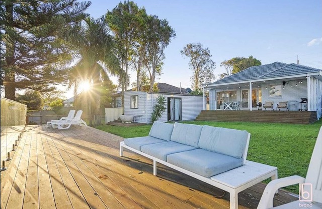 Lakeside Lodge Toukley: A 3-Bedroom Home with Stunning Water Views