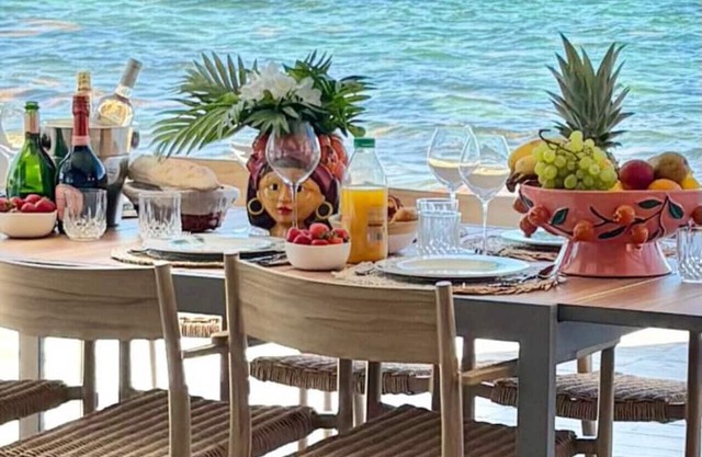 Villa Dolce Vita - Waterfront villa with pool