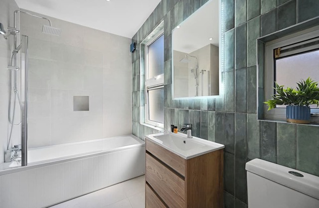 Newly Refurbed 2 Bed Apartment 15 Minutes From West End
