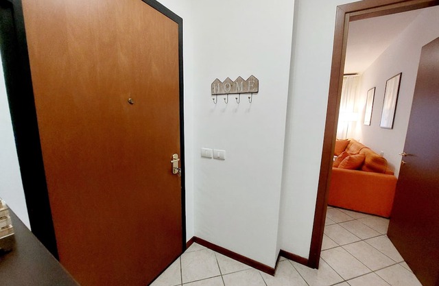 Studio apartment-7 min from Bergamo, 10 min Orio (BY CAR)