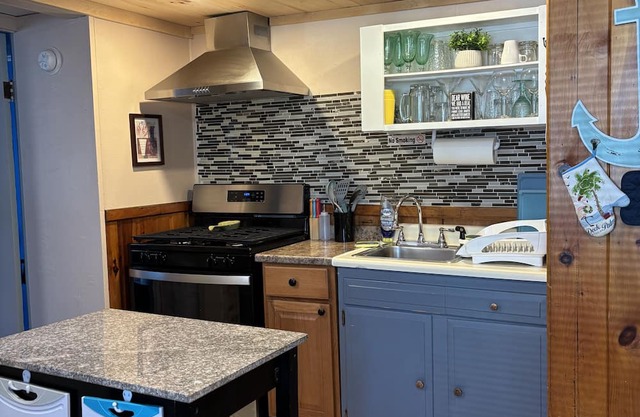 Enchanting 1 bedroom cottage with AC in Moultonborough