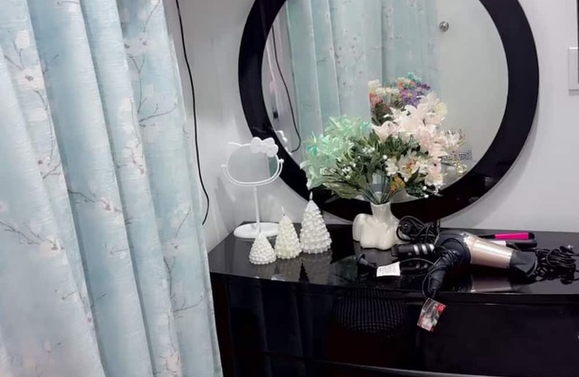 “Private Bedroom & Large Deck + Separate Entrance”