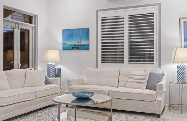 Family Friendly 3BR with Pool in Hamilton