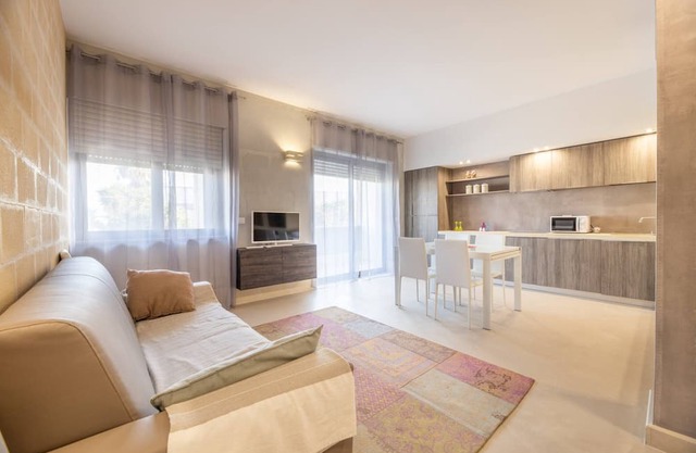 Apartment 'Biancomare Otranto - Apt 4' with Balcony, Wi-Fi and Air Conditioning