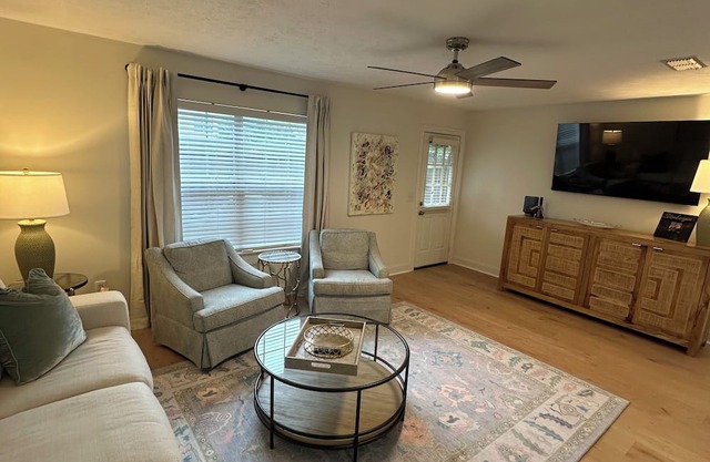 Peaceful 3-bedroom condo with AC in charming Starkville