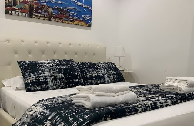 Di Palma Suite Family Room with Shared Terrace, Wi-Fi, and Air Conditioning