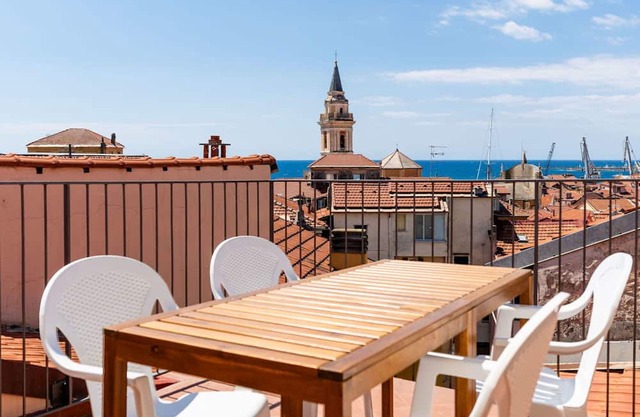 Lovely apartment for 5 people with A/C, WIFI, TV, terrace and parking