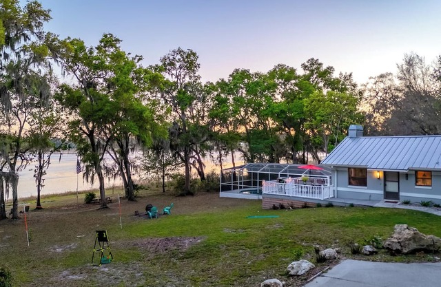 New!Oasis villa - lake View &pool near FL springs