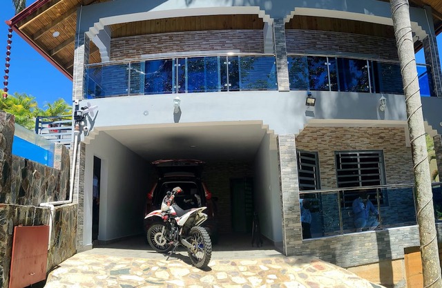 Jarabacoa, Beautiful villa, River Nearby Free Coffee, Wi-fi, Free Parking.