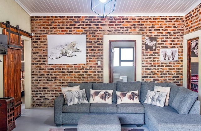 3-bedroom house in enchanting Marloth Park with WiFi, AC and private pool