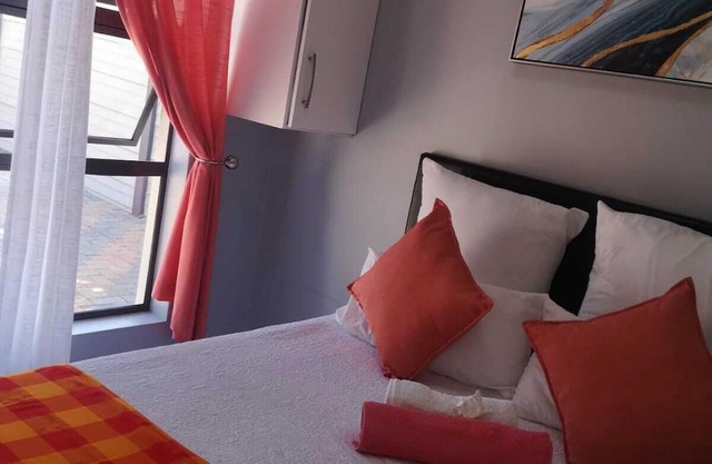 3 Bedroom, Close to shopping malls.