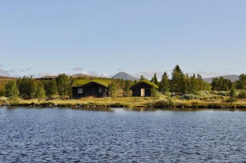 Fiskebu at Flaksjøen