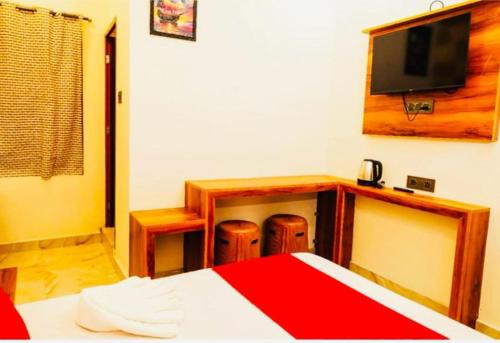 Aps inn munnar