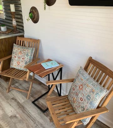 Midway House | Getaway in this Trendy Tiny House