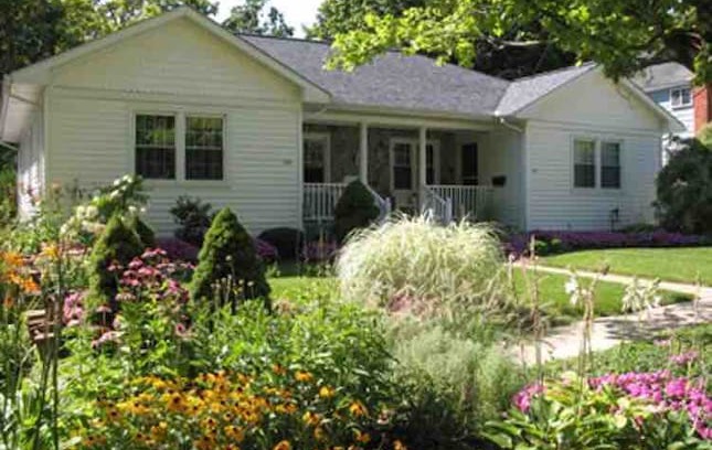Milford House | Charming downtown Milford home at 527 East Street
