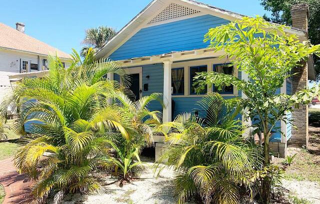 Arcadia Historic District House | Historic Downtown Arcadia Bungalow in Arcadia, Fl