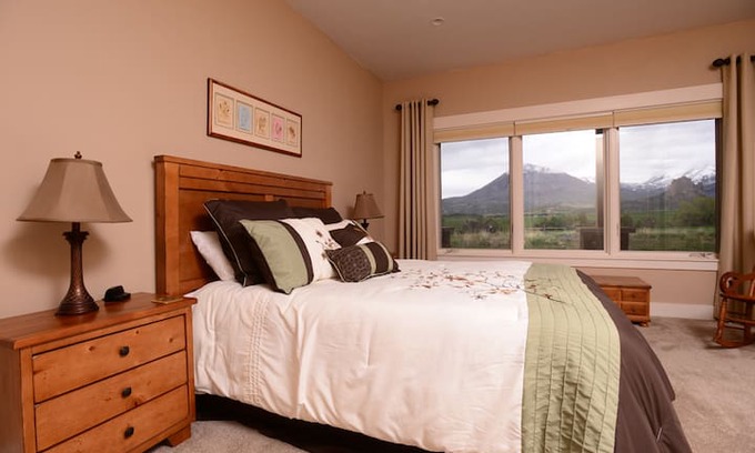 Crawford House | Buckskin Getaway