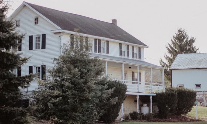 Quarryville House | Camargo Inn: in Amish country and near rail trail