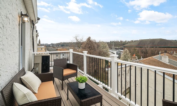 Manayunk Apartment | Brand New Manayunk Retreat 2BR including parking
