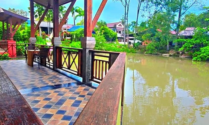 Si Racha House | Bang Phra Resort Near Si Racha