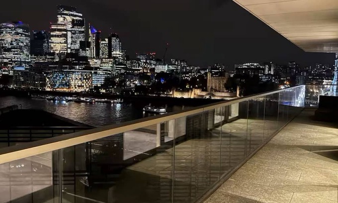 Riverside Apartment | Large Nice Direct Views Tower Bridge Sleeps 8