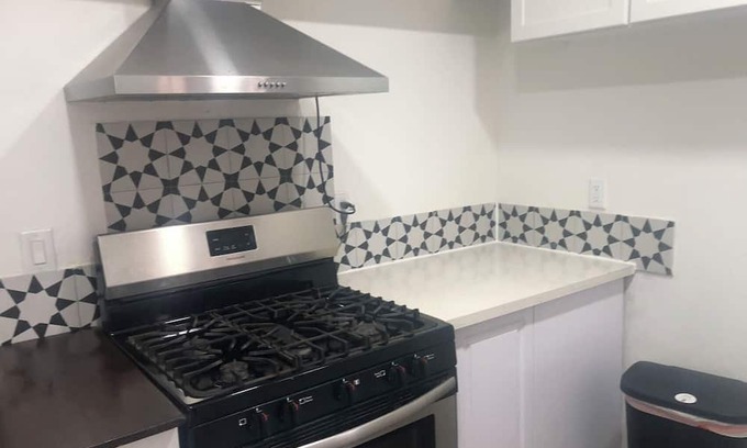 Ontario House | Charming house with AC and WiFi in lovely Ontario