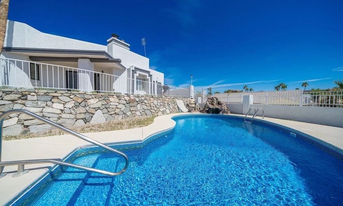 Lake Havasu City House | Modern Paradise, Pool, BBQ, Patio, Games, AC. Close to lake and entertainment