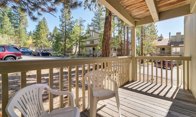 Kings Beach House | 5 Mi to Northstar: Chic Unit w/Decks!