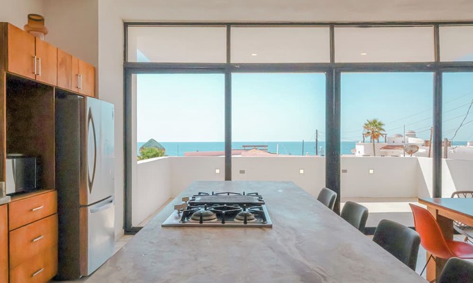 Las Conchas House | Calle de Las Sirenas 4BR Beach House with Private Pool and Stunning Views