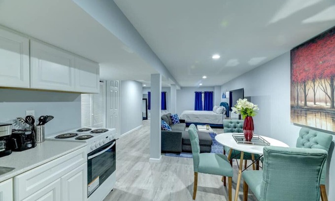 Fairlawn House | Emerald Escape Hilltop Home