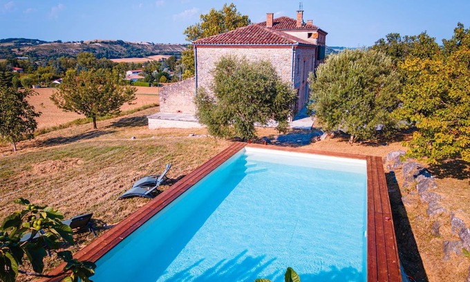 Graulhet House | Casa Lounell - Swimming pool - Spa - Sauna - Games room - Park