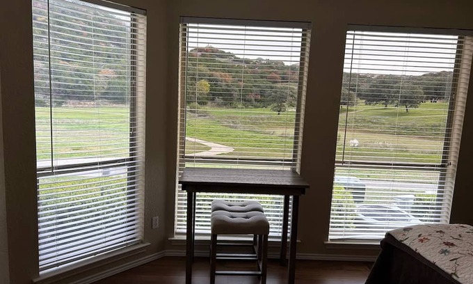 Boerne Bed & Breakfast | Surrounded by nature, 10 minutes from Boerne, with all the comforts of home.