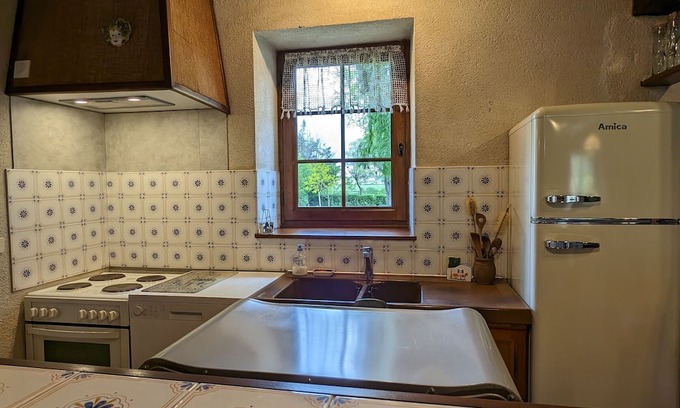 Neuvy-Saint-Sepulchre Cottage | Gite Neuvy-Saint-Sépulchre, 3 bedrooms, 6 persons