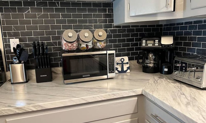 Pleasantville House | Coastal home @ Edgewater