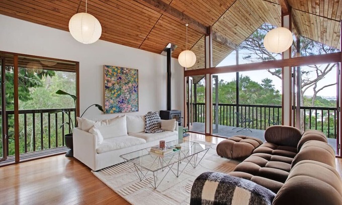 Northcote House | Woodside Retreat with Sauna, Ice Bath and BBQ